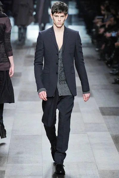 Look 38